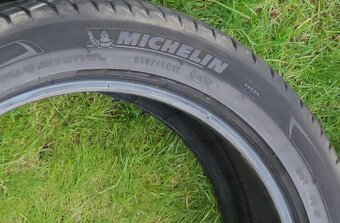 Letní pneu 235/45 R17 (DOT 4918) Michelin Primacy 3 - 3