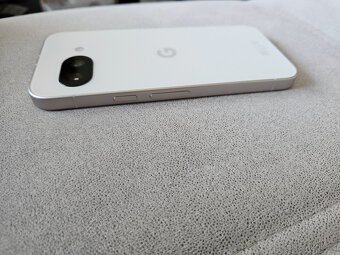 Google Pixel 9a 8/128 - 3