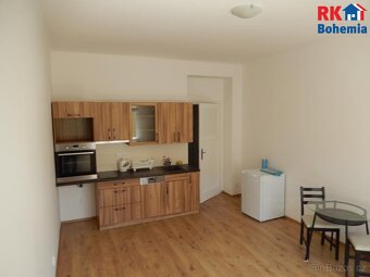 Nabízíme k pronájmu byt 1+kk o ploše 27m2 ve 4NP bez výtah - 3
