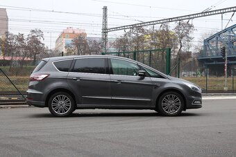 Ford S-MAX Vignale - 3