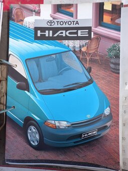 Třetí řada sedaček Toyota Hiace 1996 - 3