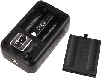 Bezdrátová řídící jednotka pro odpalovače YONGNUO YN622-C-TX - 3