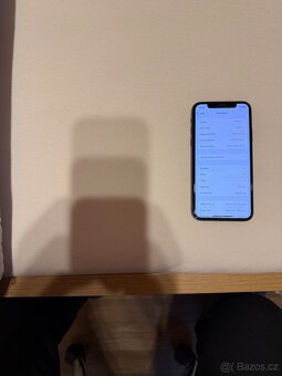 iPhone XS 64 GB Vesmírně šedý - 3