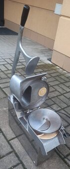 Krouhač, plátkovač zeleniny a sýrů - 3