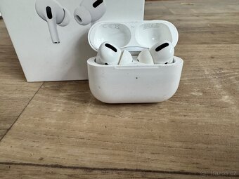 Prodám Apple AirPods pro 1.gen - 3