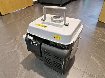Prodám benzínovou elektrocentrálu Einhell - 3
