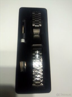 NOVÝ KOVOVÝ ŘEMÍNKE K APPLE WATCH - 3