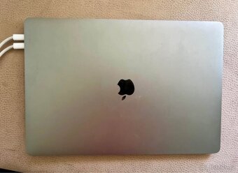 MacBook Pro 16 2019 6 jádro 32gb RAM 500GB SSD - 3