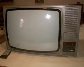 STARÉ TELEVIZORY RADIA A OSTATNÍ - 3