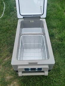 Přenosná kompresorová lednice 12V/24V/230V 45L - 3
