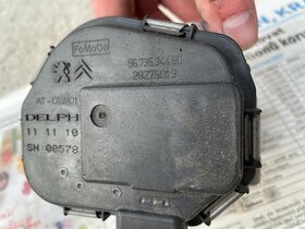 Klapka z motoru 9H05 1.6 HDI 8V - 3
