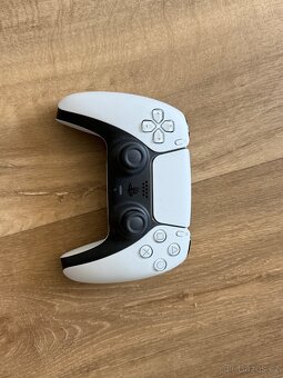 PlayStation 5 Slim 1TB – jako nová - 3