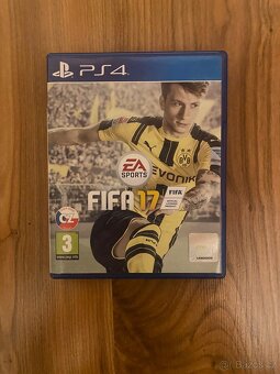 Sony PlayStation 4 černá - 3