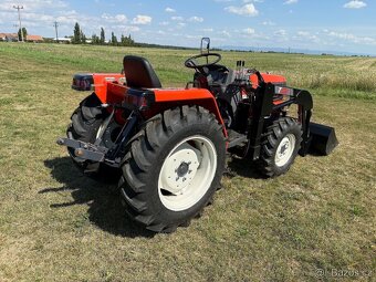 Malotraktor kubota GL27 Grandel S čelním nakladačem 450 kg - 3