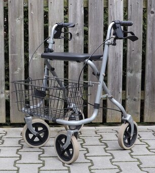 Čtyřkolové chodítko - 3