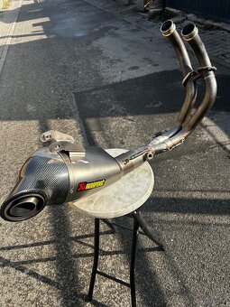 Výfuk Akrapovič Yamaha MT07 - 3