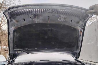 prodám kapotu vč masky na Škodu Octavii 2 před FL - 3