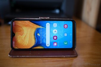 Samsung Galaxy A20e - 3