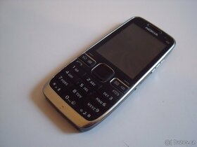 NOKIA E52 + orig. nabíječka - 3