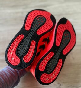 Neonové běžecké boty Adidas, vel. 38,5 - 3