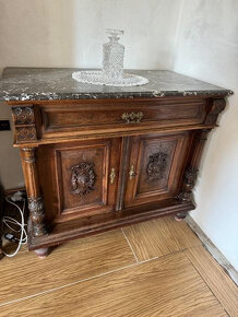 Vyřezávaný prádelník - 3