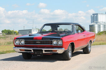 1969 Plymouth GTX 440 - muscle car po kompletní renovaci - 3