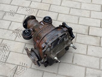Zadní diferenciál / krytky hagusů Nissan Pathfinder R51 díly - 3