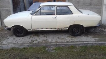 Opel Kadett B - dvoudveřový 1965 - 1972 (mám oba modely) - 3