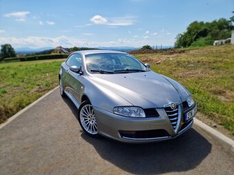 Alfa Romeo GT 2.0. JTS - 3