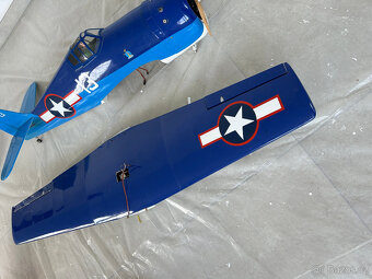 RC model letadla Hangar 9 F6F Hellcat se žhavícím motorem - 3