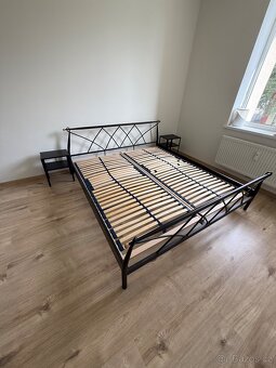 Postel + rošt + stolky (pouze osobní odběr) - 3