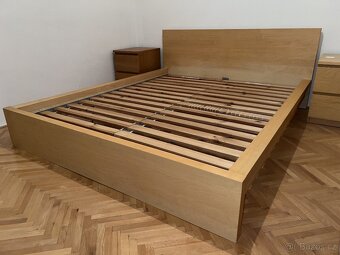 Predám posteľ IKEA MALM 160×200 cm + nočné stolíky - 3
