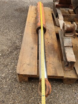 PRODÁM PÍSTNICI  A HEVERY MAILER Z VLEKU BSS 5T - 3