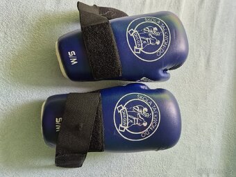 Chrániče nohou Taekwondo, helma, rukavice, suspenzor - 3