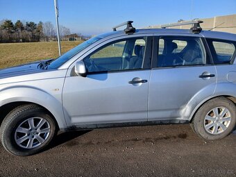 Mitsubishi Outlander - 3