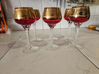 Sklenicky rubinove se zlatem - 3