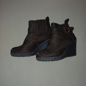 Hnědé kotníkové boty - 3