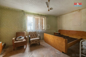Prodej rodinného domu, 3 293 m², Činěves - 3