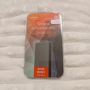 Nové, Tvrzené ochranné sklo (9H) pro Xiaomi Redmi 9 černé - 3