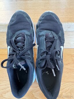 Botasky Nike vel 37 - 3