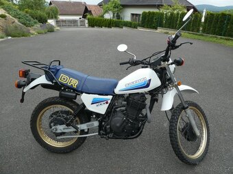 Suzuki DR 500s - 3