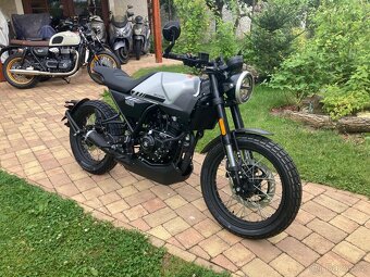 Brixton crossfire 125 LC ABS - 3
