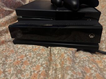 Xbox one, 2 bezdratove konzole, kinect senzor, hry - 3