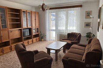 3+1  Opava- klidná ulice, 300m od centra, parkování ve dvoře - 3