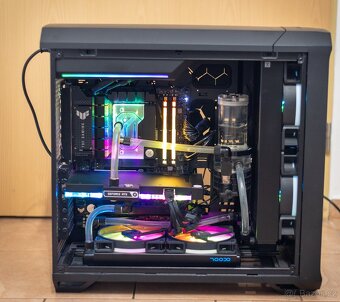 Prémiový herní PC s vodním chlazením - 3