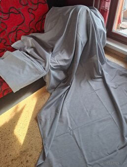 Šedé závěsy IKEA - 3