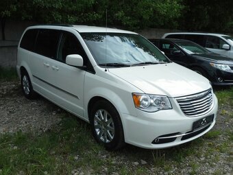 Chrysler Town and Country 3,6 pentastar - 3