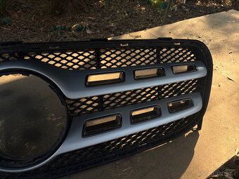 Mercedes-Benz GLA gril - 3