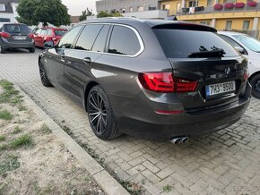 BMW 520(F11) - 3