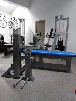 Bench press masivní - 3